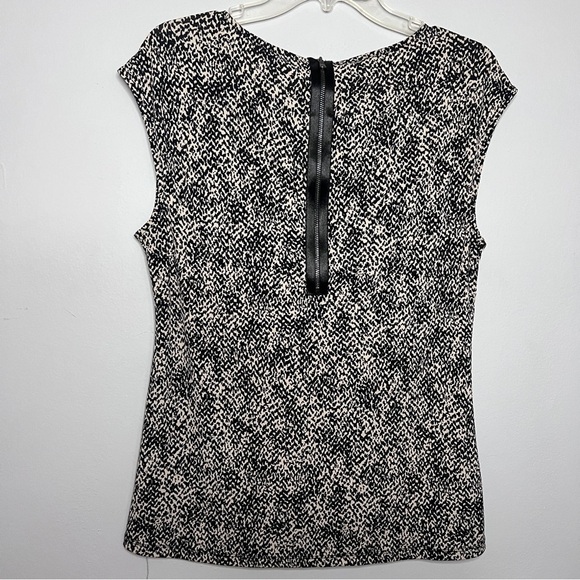 Ann Taylor Blouse Black & Tan Snake Pattern Size Large EUC - Picture 3 of 4